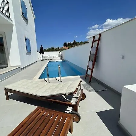 Island Brac - Nerežišća
