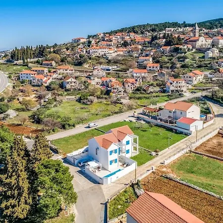 Island Brac - Villa Nerežišće